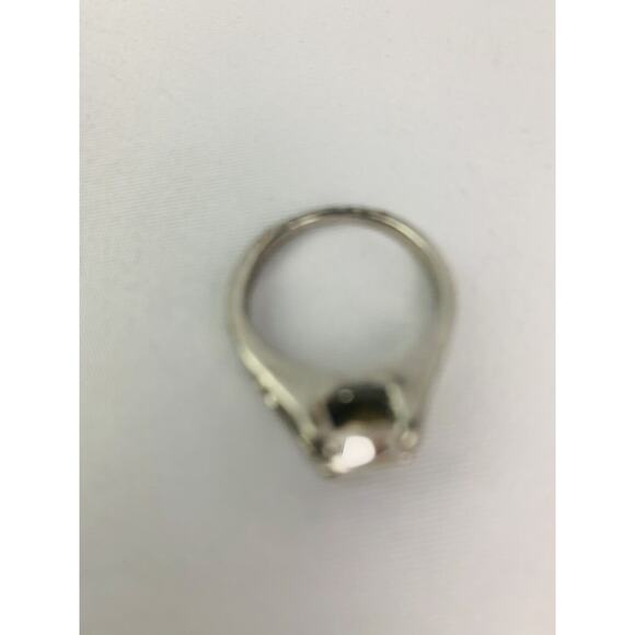 Size 7 Silvertone Ring Costume Jewelry Cubic Zirconia - Picture 4 of 9
